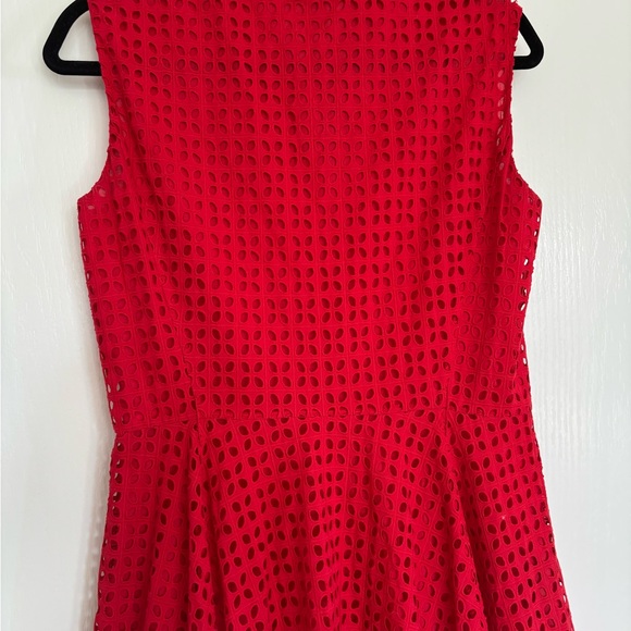 Carolina Herrera Red Eyelet Asymmetrical Shirt Dress size 6 - Picture 10 of 15